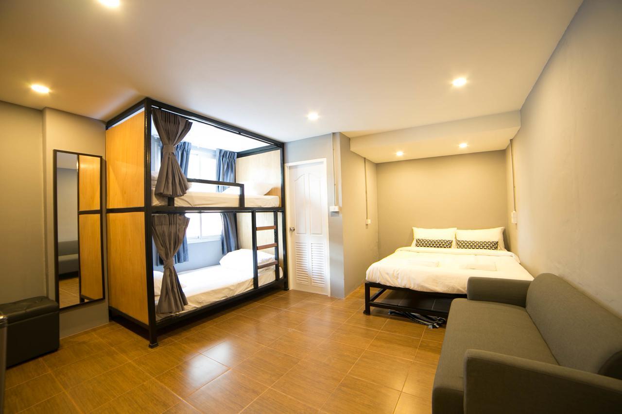 In My Bed Hostel Bangkok Exterior photo